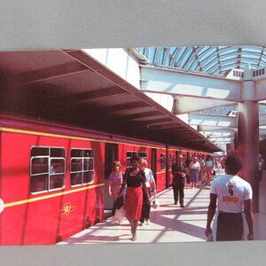 Share Vintage Postcard - Yorkdale Station Toronto Canada - Dexter Press